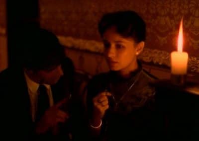 Trikal (1985) 2 candles