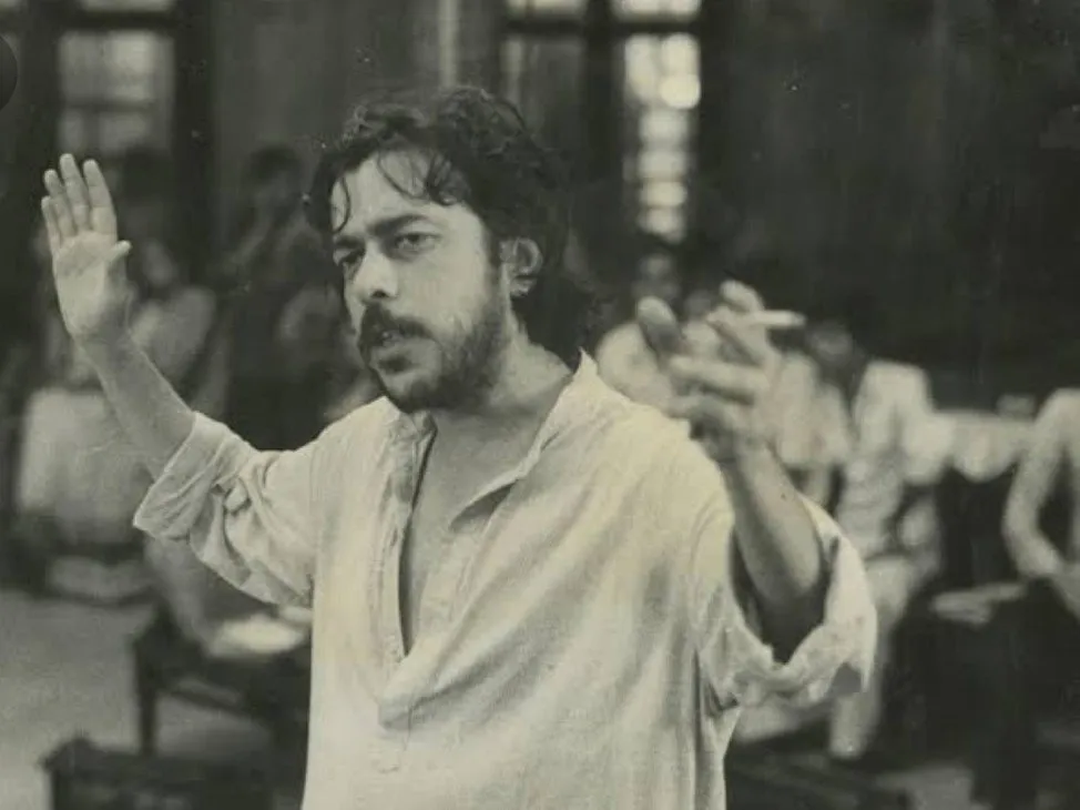 SAEED AKHTAR MIRZA SAEED AKHTAR MIRZA